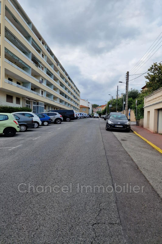 Parking / Garage - 9 m²