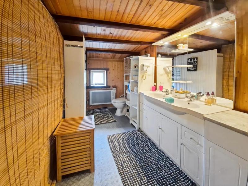 Maison - 230 m² - 6 pièces