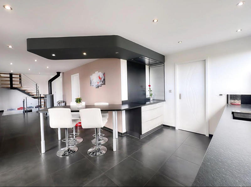 Maison - 183 m² - 7 pièces