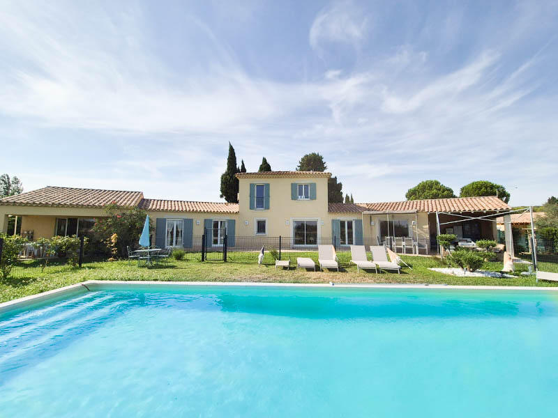 Maison - 250 m² - 11 pièces