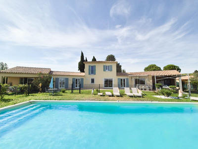 Maison - 250 m² - 11 pièces