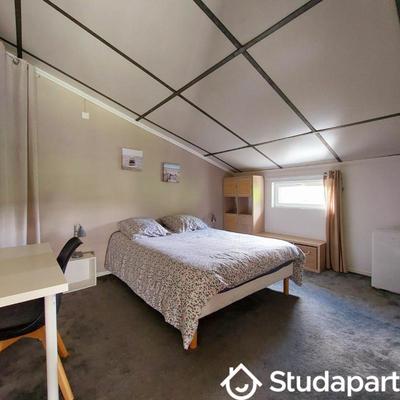 Chambre - 15 m² - 1 pièce