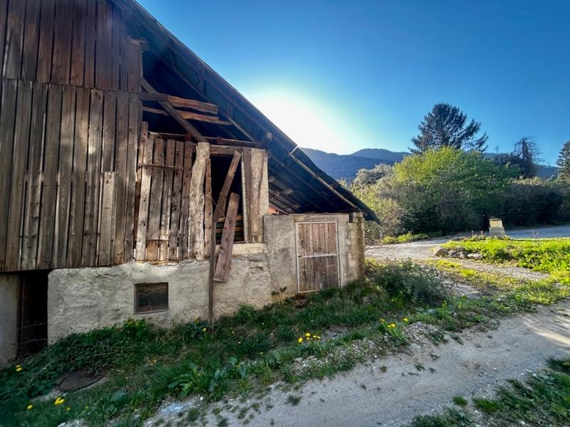 Grange - 150 m² - 2 pièces