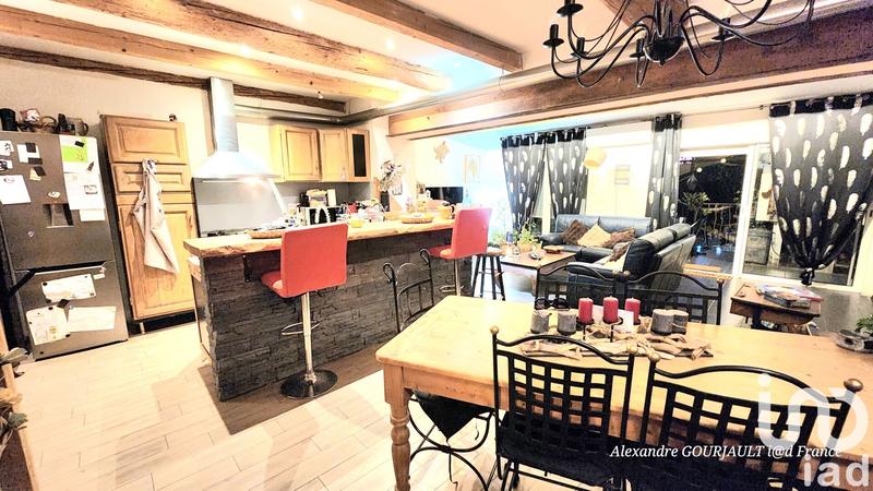 Maison - 92 m² - 5 pièces