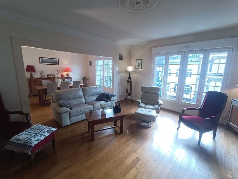 Appartement - 147 m² - 5 pièces