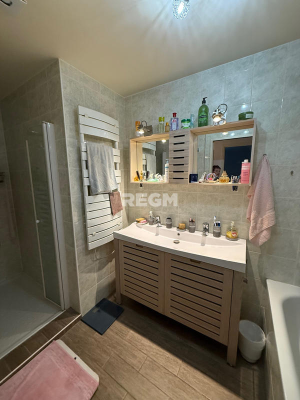 Maison - 86 m² - 5 pièces