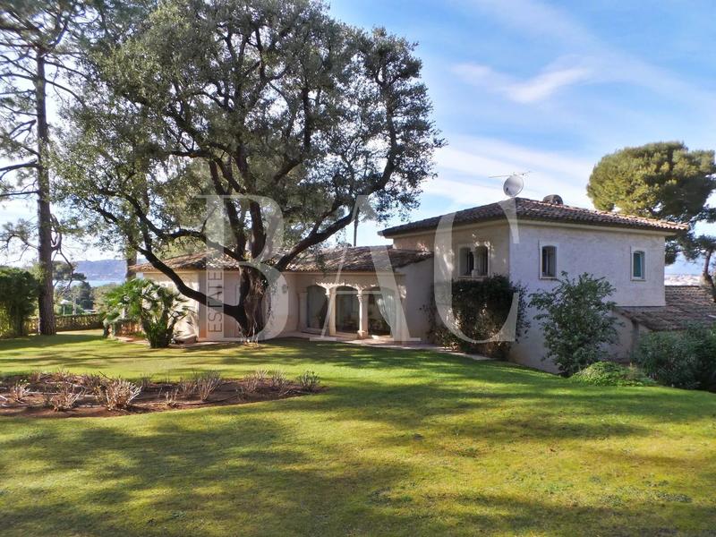 Villa - 420 m² - 14 pièces