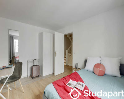 Chambre - 110 m² - 1 pièce