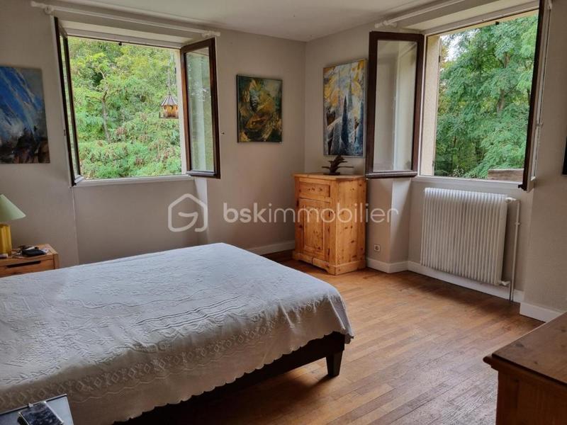 Maison - 203 m² - 8 pièces