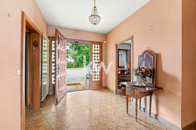 Maison - 424 m² - 9 pièces