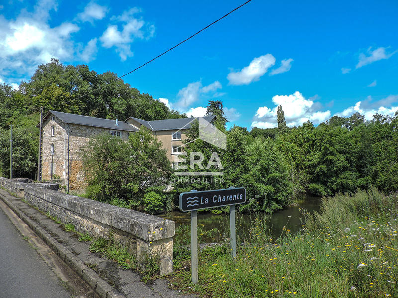 Maison - 558 m² - 20 pièces