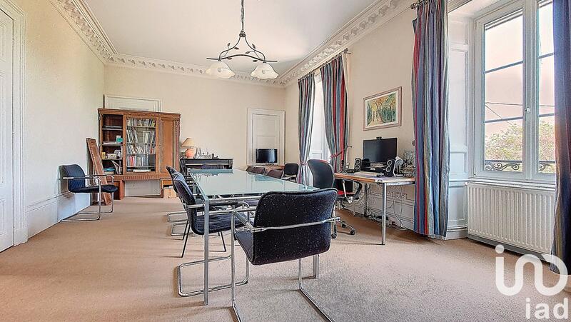 Château - 677 m² - 21 pièces