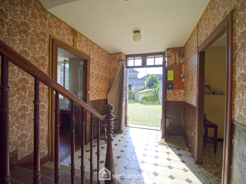 Maison - 360 m² - 12 pièces