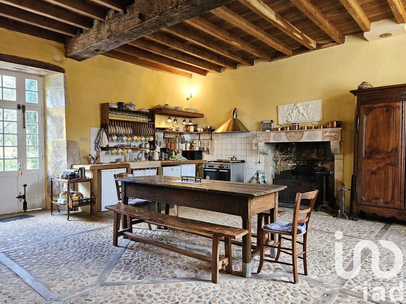 Maison - 365 m² - 7 pièces