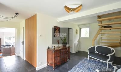 Maison - 293 m² - 8 pièces