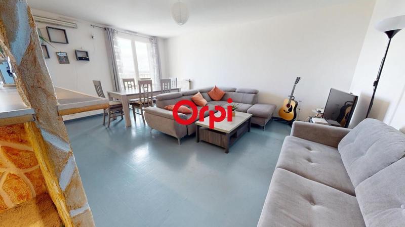Appartement - 90 m² - 4 pièces
