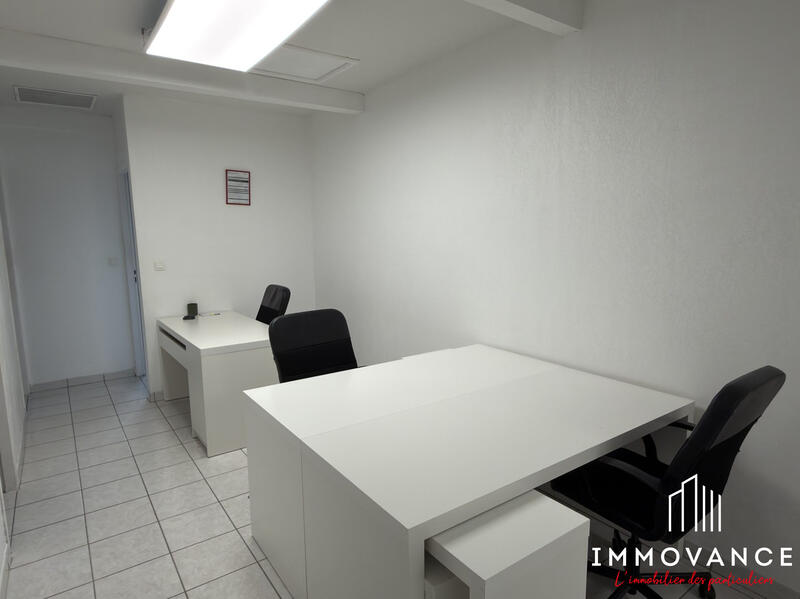 Bureau - 56 m² - 4 pièces