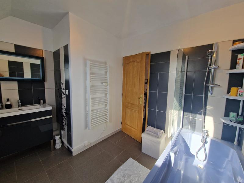 Maison - 148 m² - 6 pièces