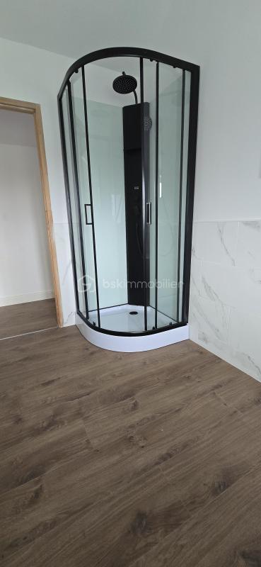 Maison traditionnelle - 142 m² - 5 pièces