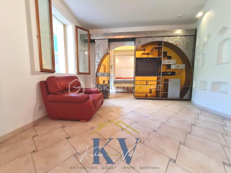 Studio - 86 m² - 5 pièces