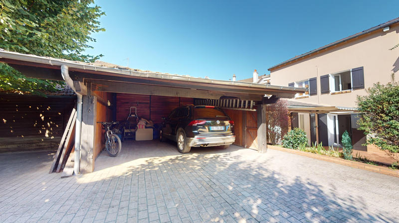 Maison - 190 m² - 6 pièces