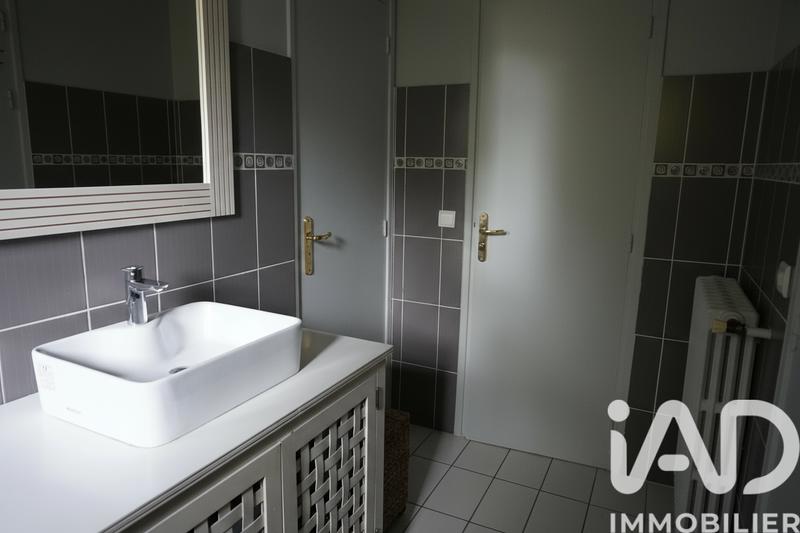 Maison - 195 m² - 8 pièces