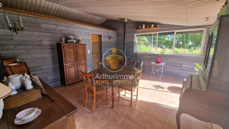 Maison - 245 m² - 8 pièces