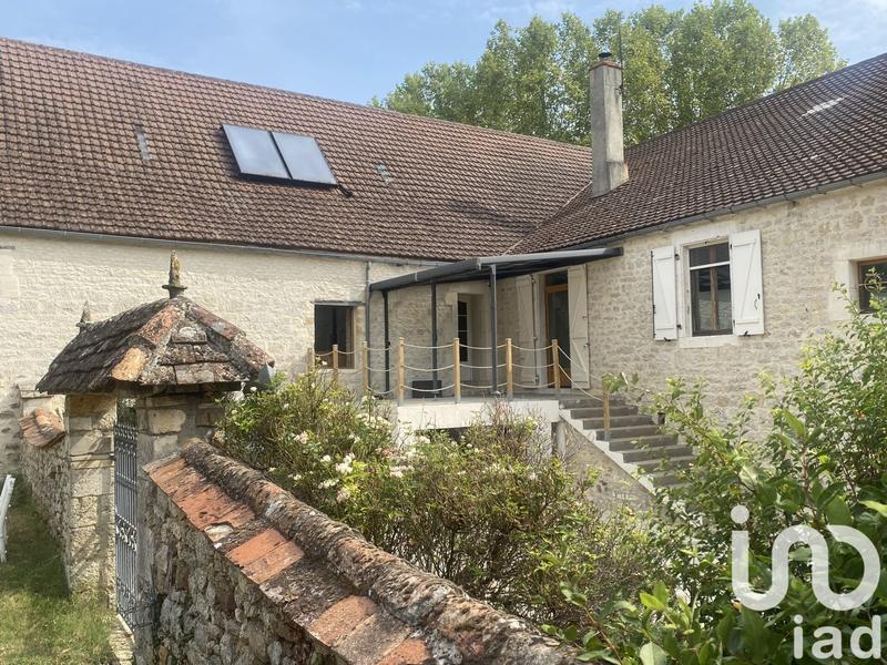 Maison - 357 m² - 11 pièces