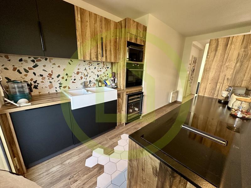 Appartement - 85 m² - 4 pièces