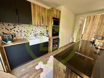 Appartement - 85 m² - 4 pièces