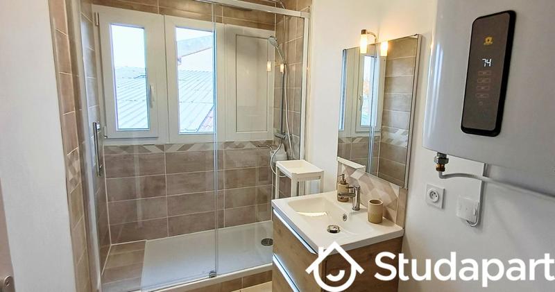 Chambre - 12 m² - 1 pièce