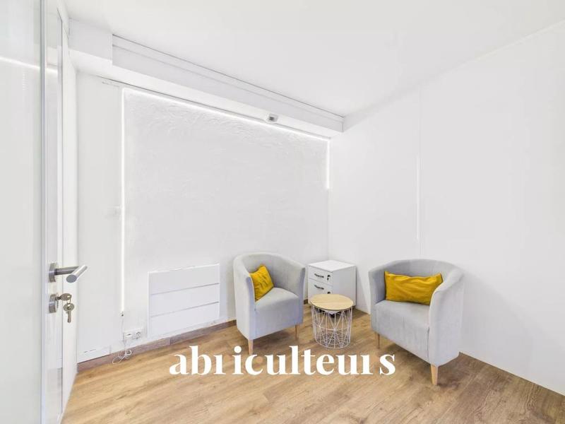 Bureau - 64 m² - 4 pièces