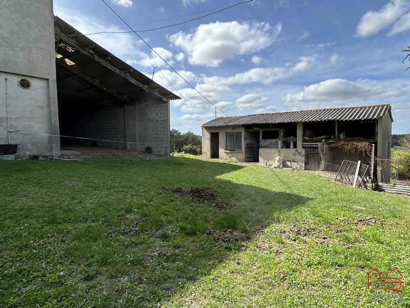 Maison ancienne - 186 m² - 8 pièces