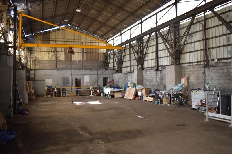 Bureau - 800 m² - 3 pièces