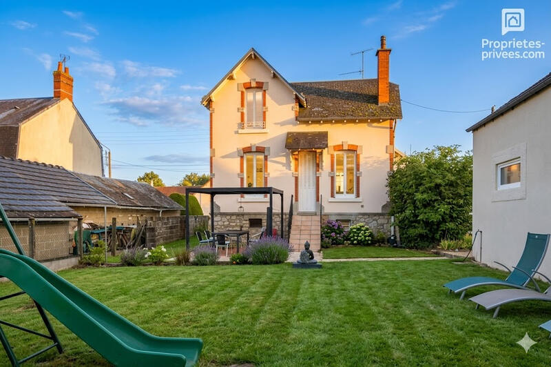 Maison - 104 m² - 5 pièces