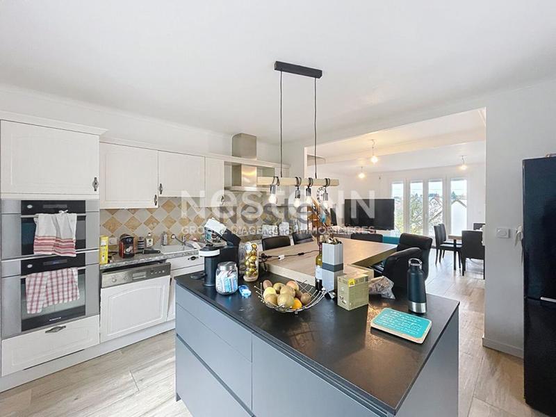 Maison - 87 m² - 6 pièces