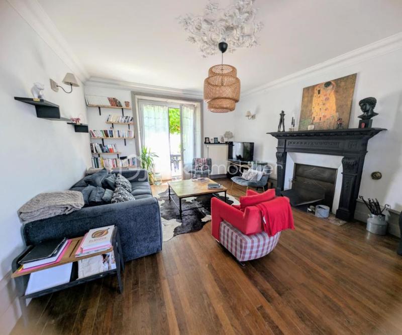 Maison de maîtres - 205 m² - 7 pièces