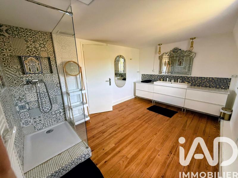 Château - 480 m² - 12 pièces