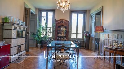 Appartement - 200 m² - 7 pièces