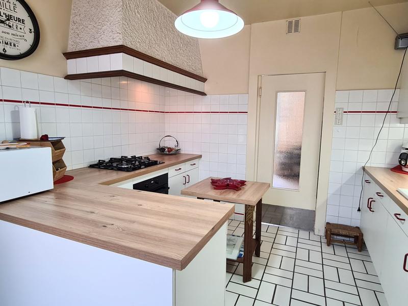 Maison ancienne - 400 m² - 14 pièces