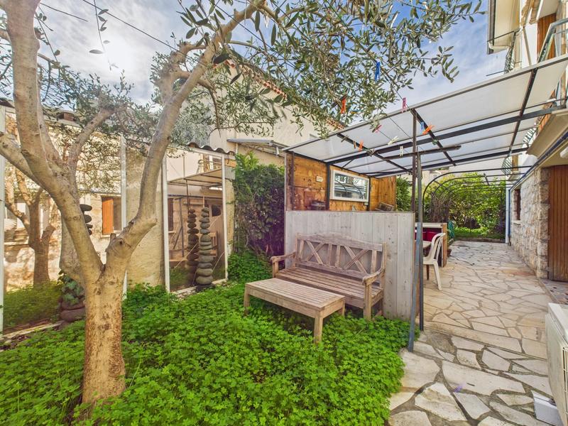 Appartement - 96 m² - 4 pièces