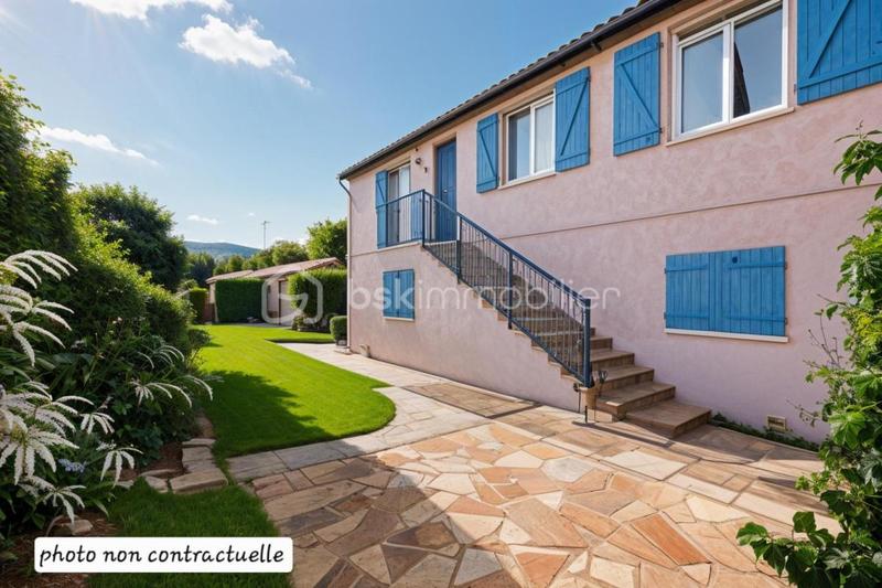Maison traditionnelle - 140 m² - 6 pièces