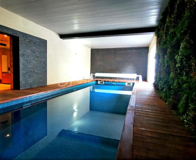 Maison ancienne - 218 m² - 6 pièces