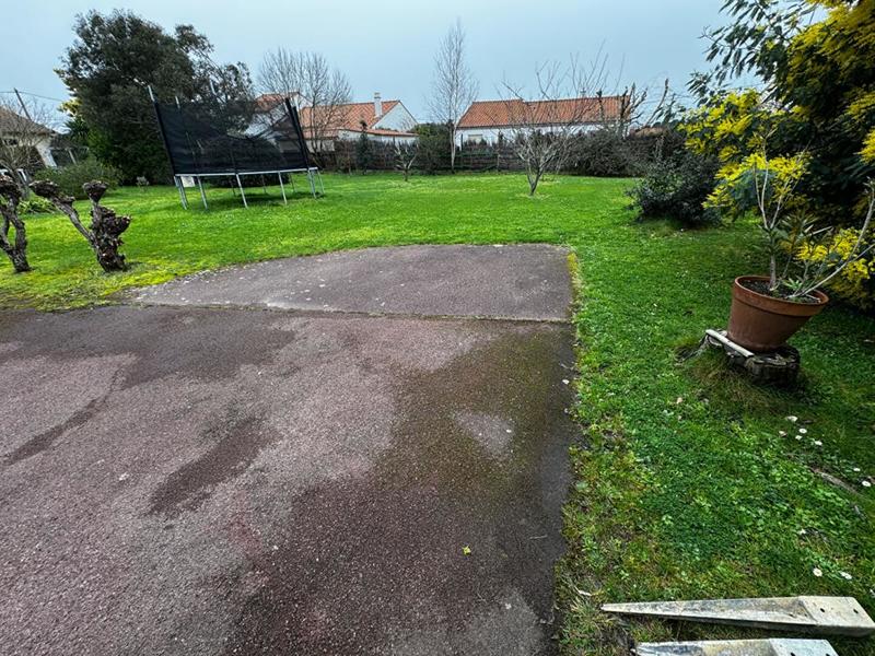 Terrain constructible - 713 m²