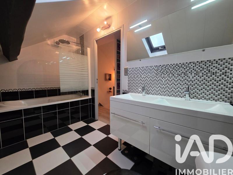 Maison de ville - 95 m² - 5 pièces