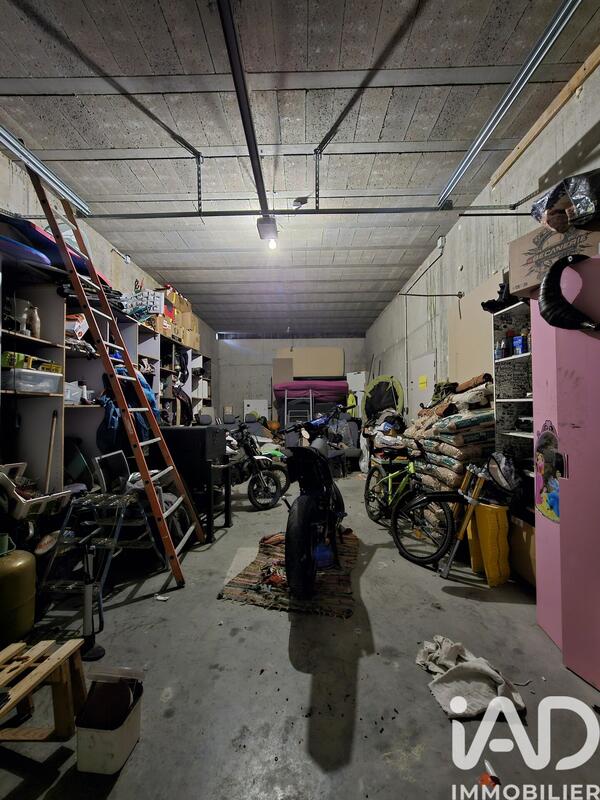 Maison - 182 m² - 7 pièces