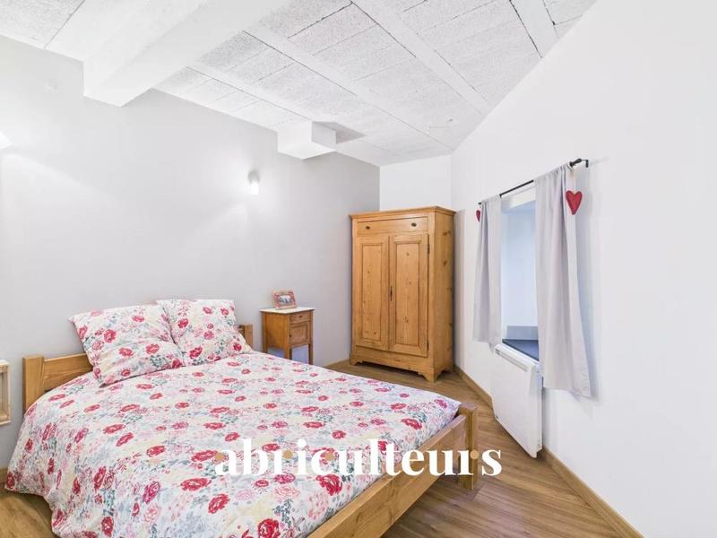 Propriété - 433 m² - 16 pièces