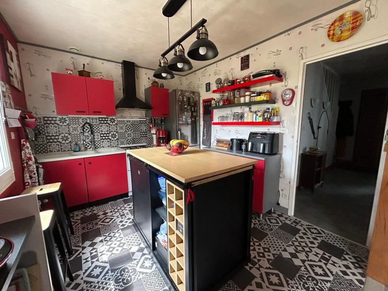 Maison - 90 m² - 4 pièces