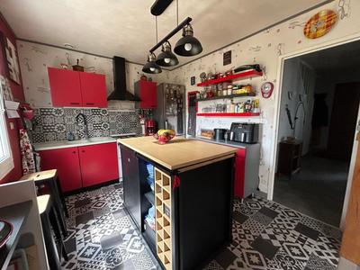 Maison - 90 m² - 4 pièces