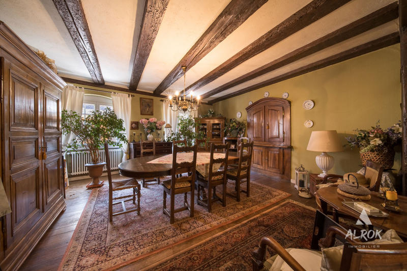 Maison - 583 m² - 16 pièces